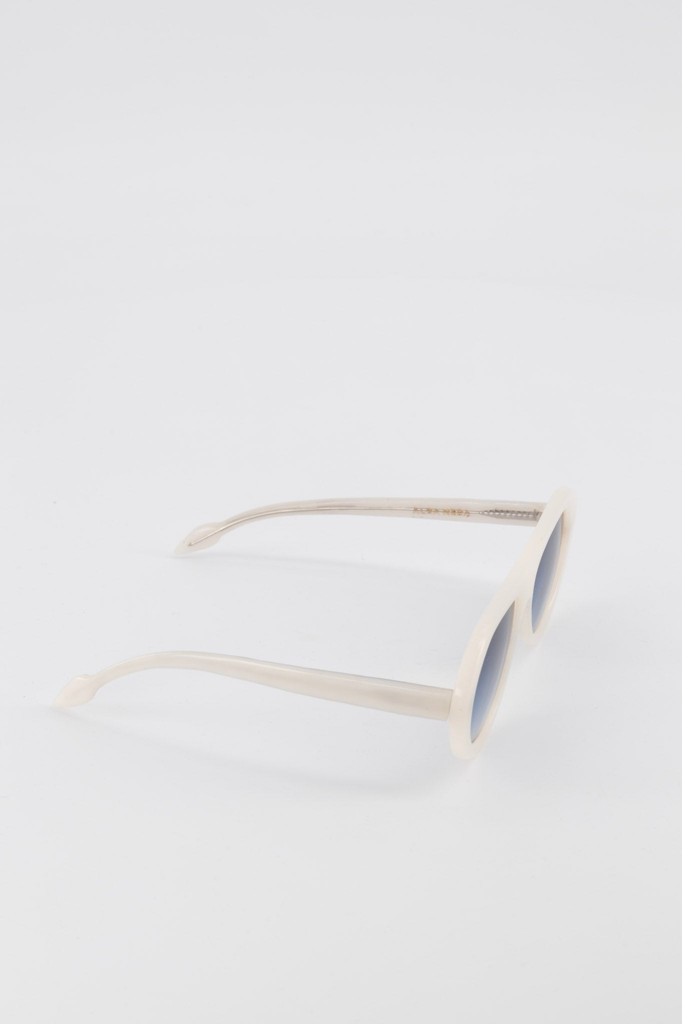 7.53 AM - BABY BLUE - Alba Nera - Lunettes de soleil - quiet luxury